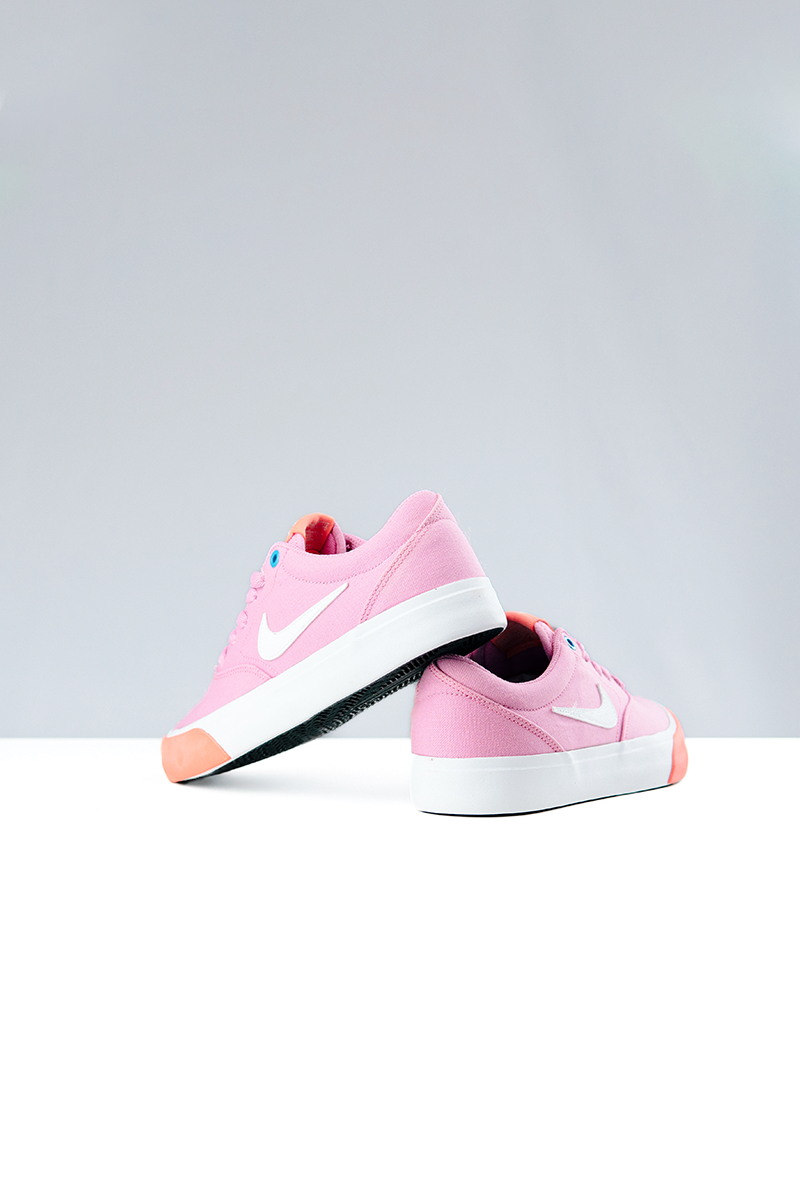 wmns nike sb charge suede