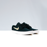 tenis nike janoski logo dourado 4